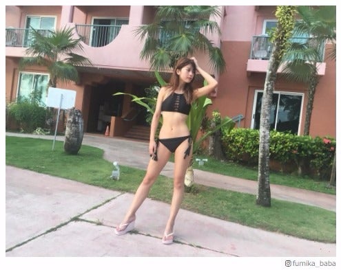 馬場ふみか、ビキニで“驚異”の美くびれ＆美脚披露「どんだけ凄いスタイルなの」と羨望の声