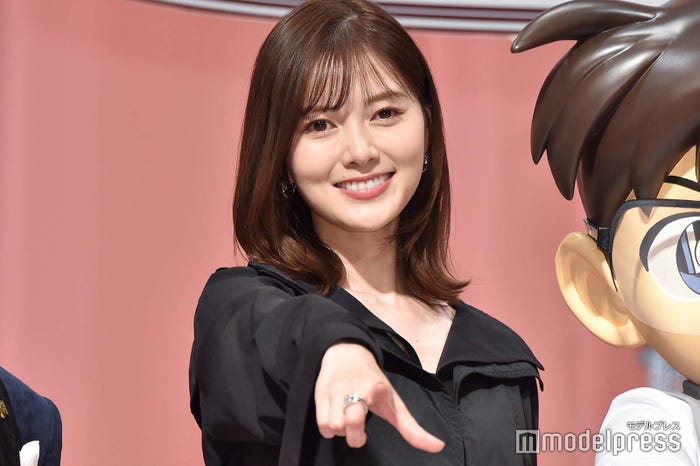 新ヘアの白石麻衣(C)モデルプレス