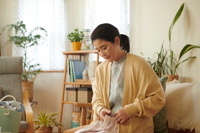 石田ひかり「あの子の子ども」第6話より(C)カンテレ