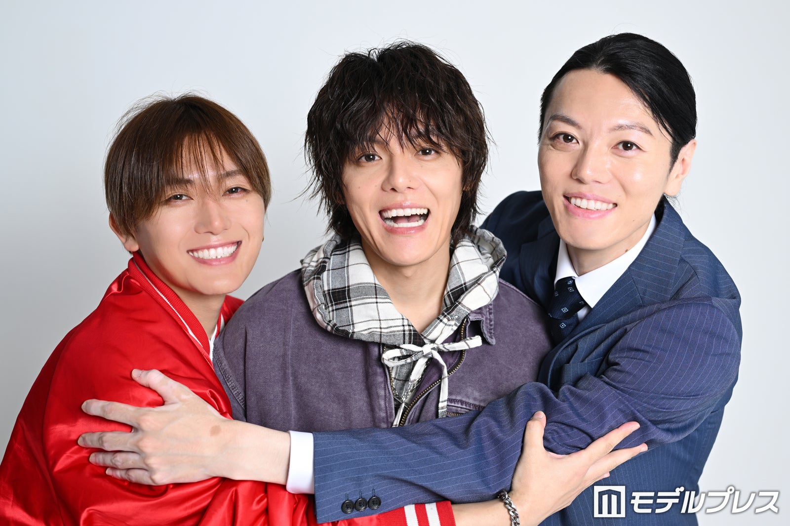 “室三兄弟”龍太・たつき・将也、約14年ぶりの共演で実感した互いの成長とは “素の距離感”垣間見えるエピソード続々「家族LINEができたのはここ1年」【「ムロ家のアカンタレ」インタビュー前編】