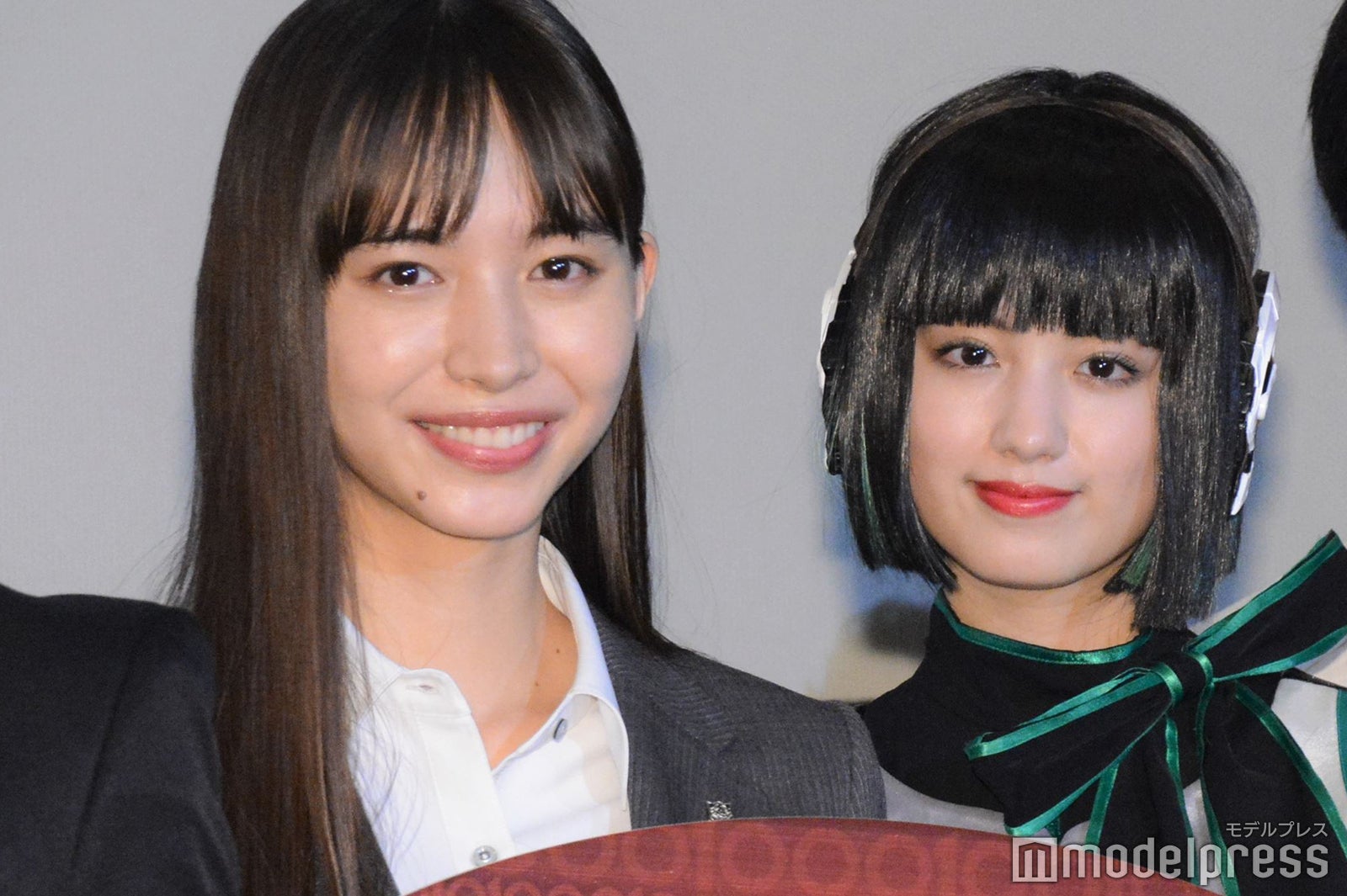 井桁弘恵、鶴嶋乃愛 （C）モデルプレス