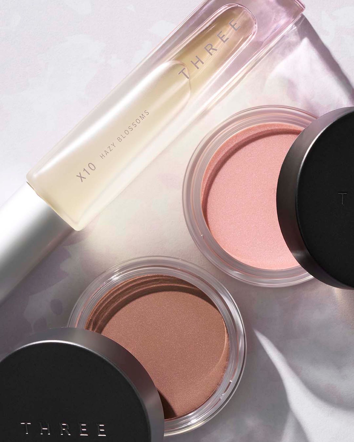 春の恒例。THREEの桜をテーマにした「ジュビリーコレクション」が2026年も限定登場