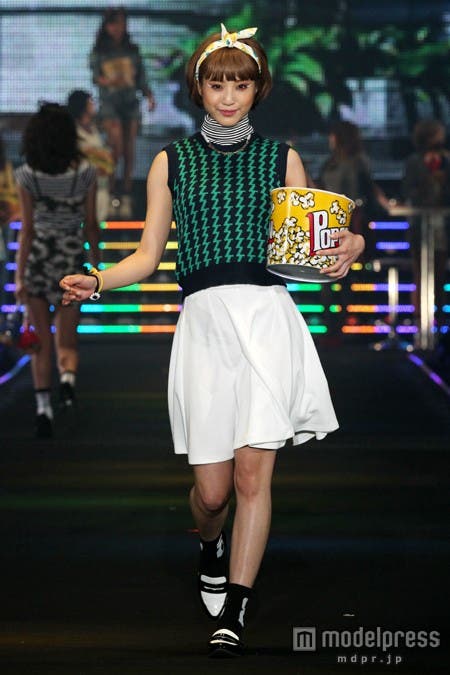 TGC「SLY LANG」ステージに出演したizu