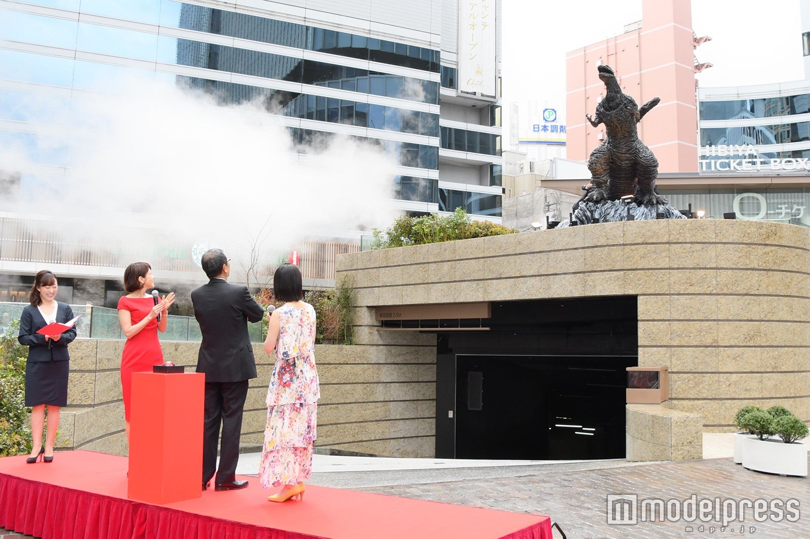 新・ゴジラ像お披露目（C）モデルプレス