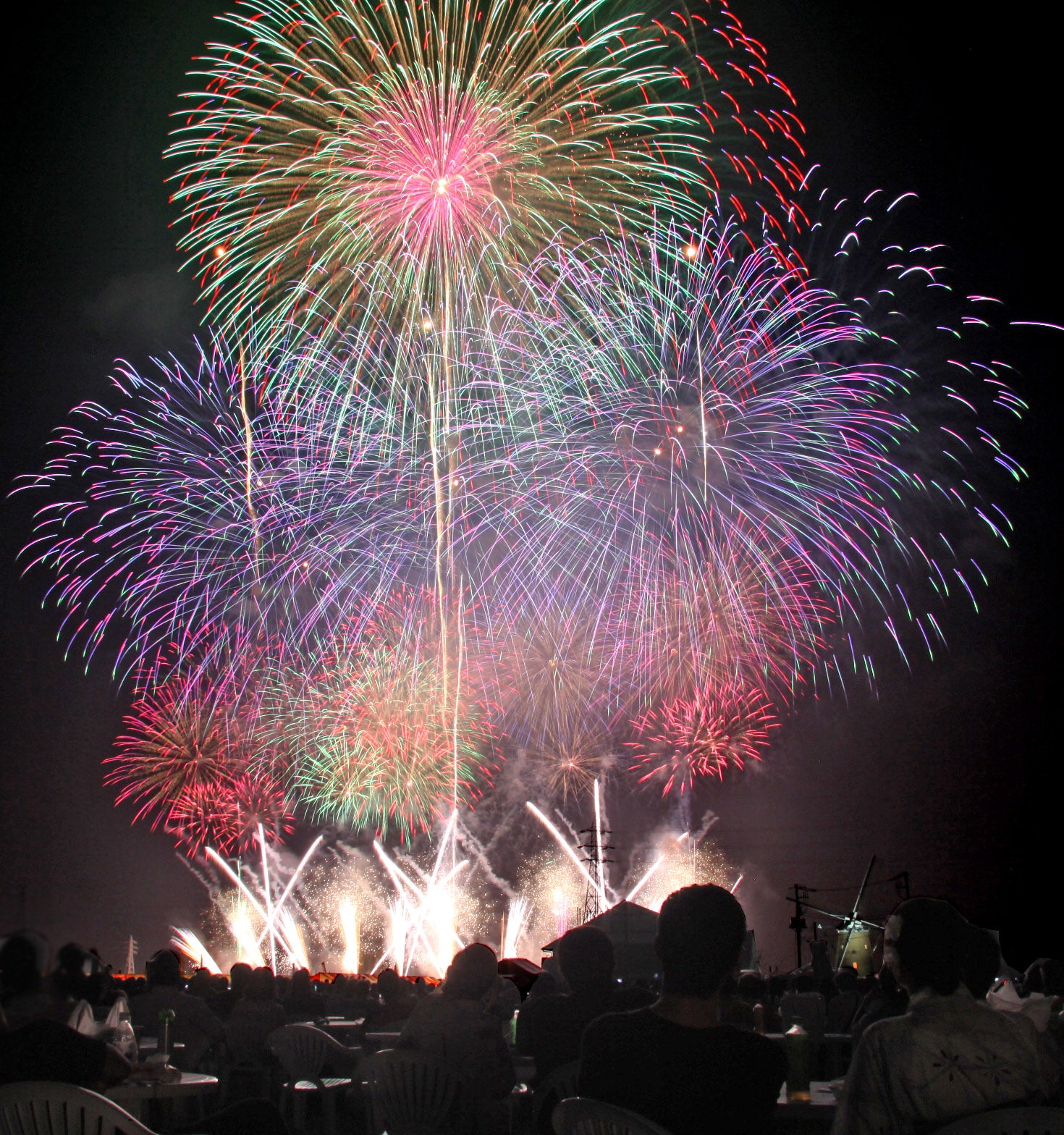 有料観覧席から観る花火／画像提供：佐倉市