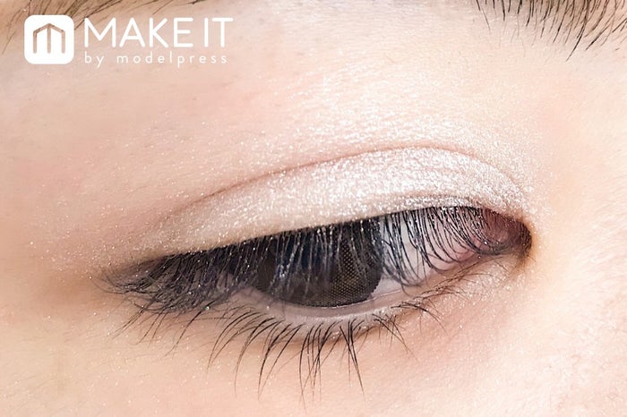 マジョマジョ単色アイシャドウ シャドーカスタマイズ 全色塗り比べ おすすめの使い方も紹介 モデルプレス