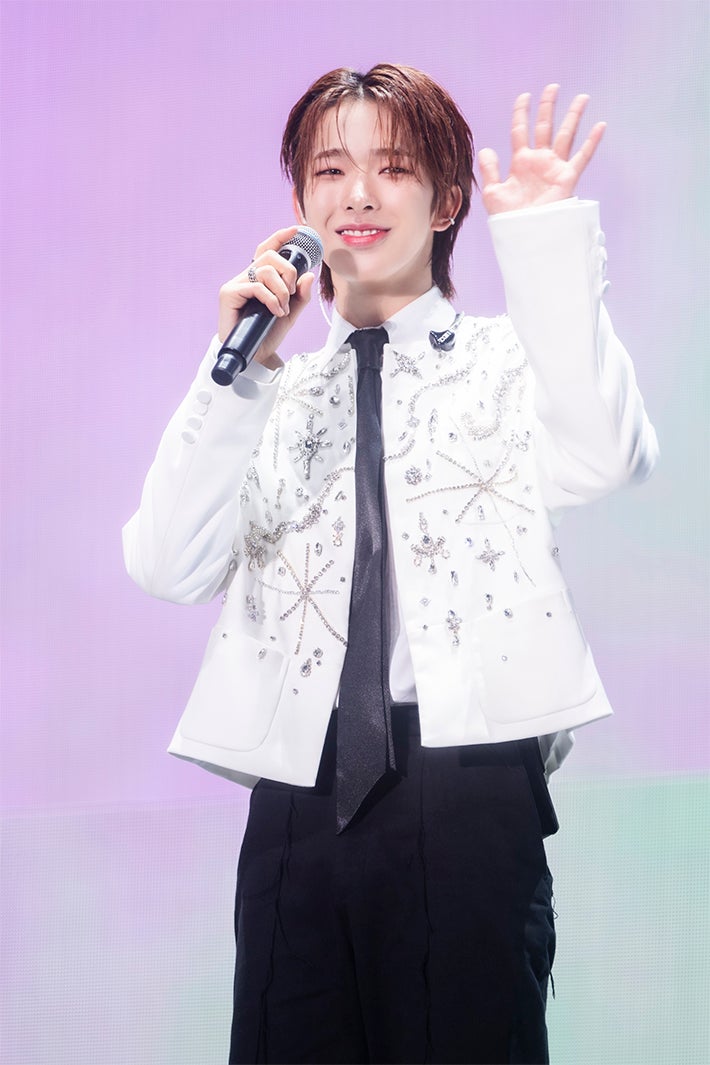 トモヤ／NEXZ　撮影：田中聖太郎写真事務所