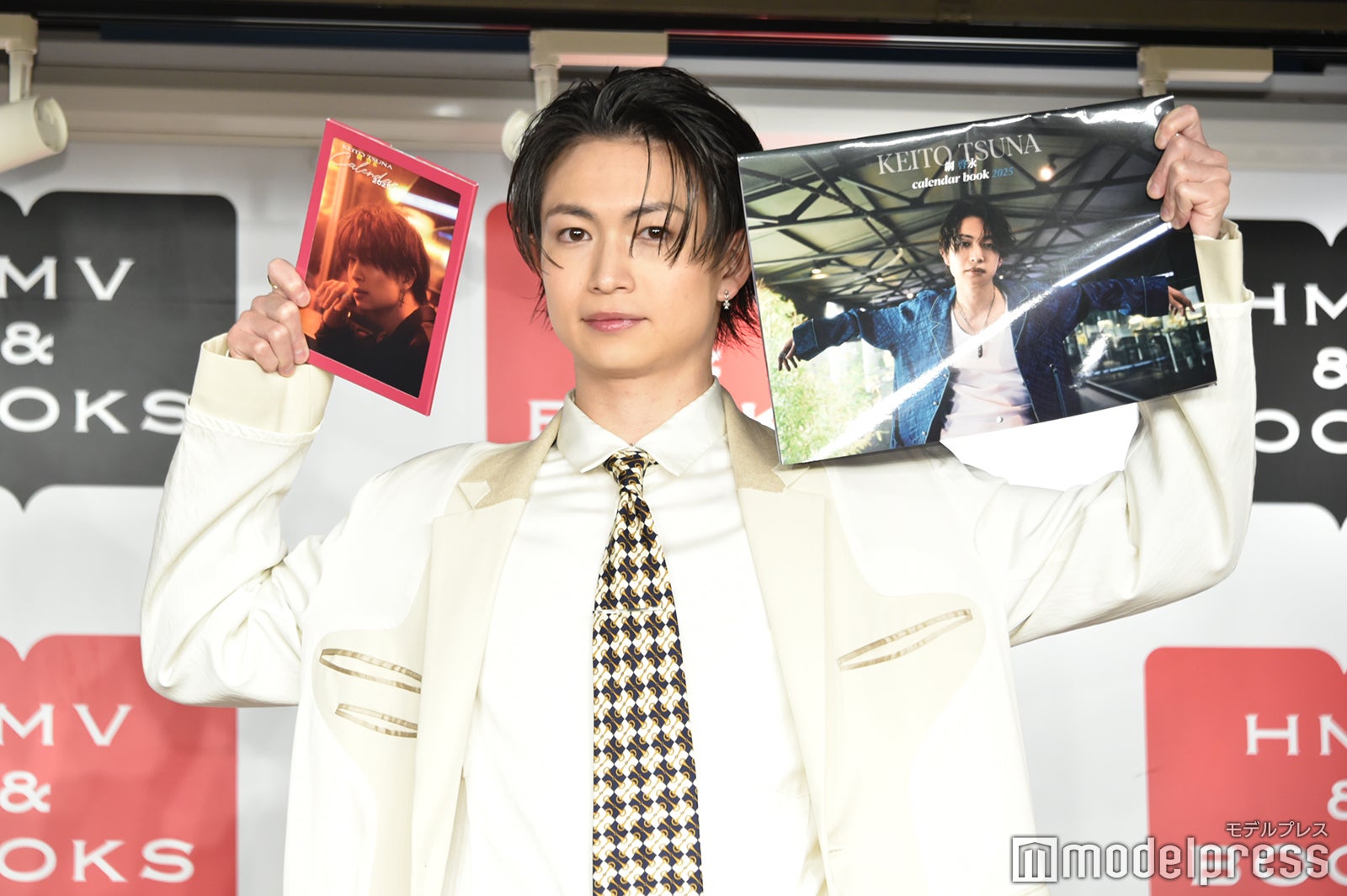 綱啓永、初カレンダーの出来栄え自画自賛「めちゃくちゃかっこよかった