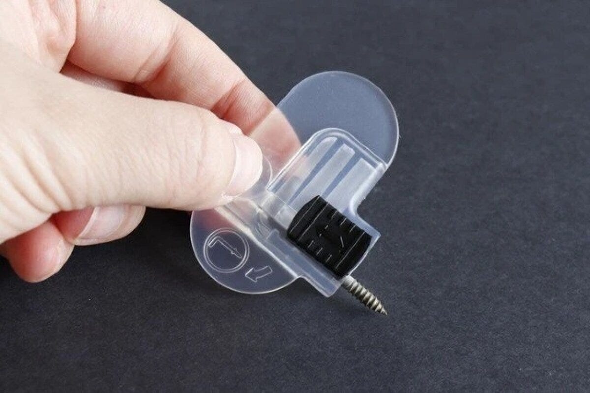 ダイソー　おれくぎカバー　つける