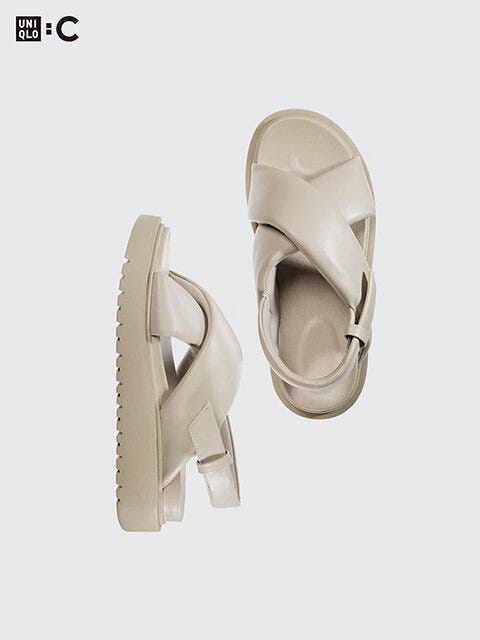 ユニクロ　クロスストラップサンダル　BEIGE