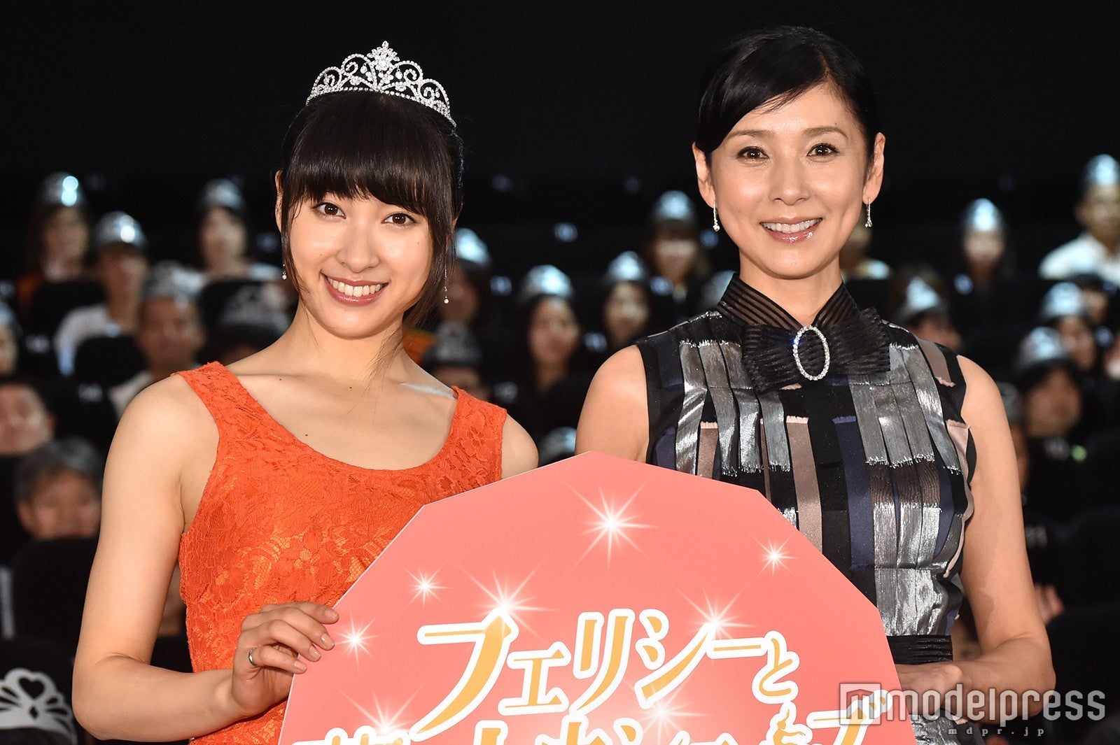 土屋太鳳、黒木瞳 （C）モデルプレス