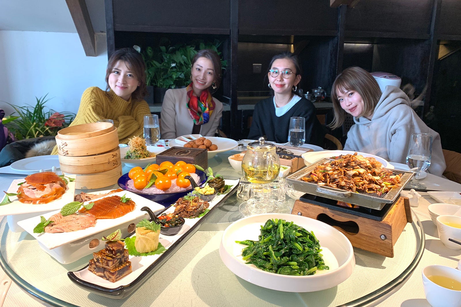 大皿をみんなでシェア、これぞ中華料理の醍醐味（提供写真）