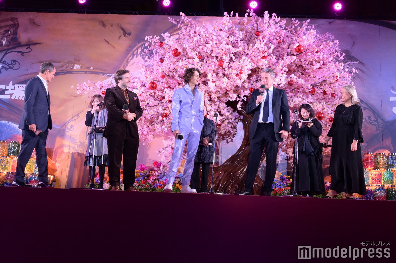 デイビッド・ヘイマン、ポール・キング監督、ティモシー・シャラメ、ヒュー・グラント、アレクサンドラ・ダビーシャー（C）モデルプレス