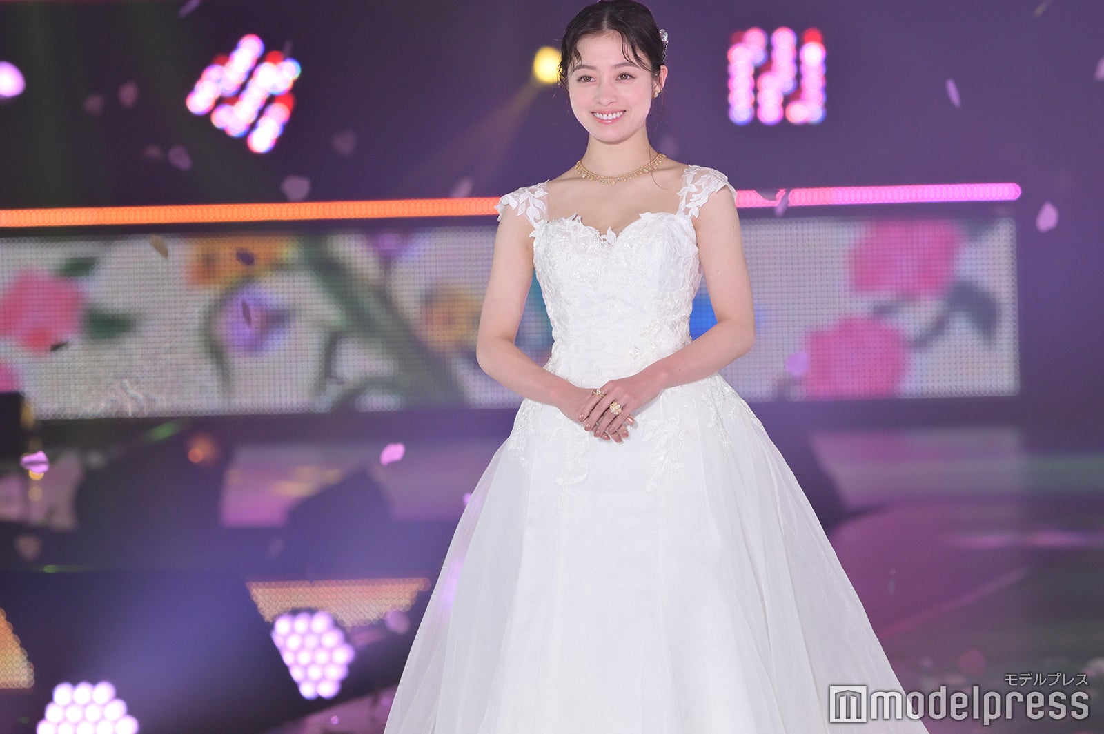 橋本環奈（C）モデルプレス