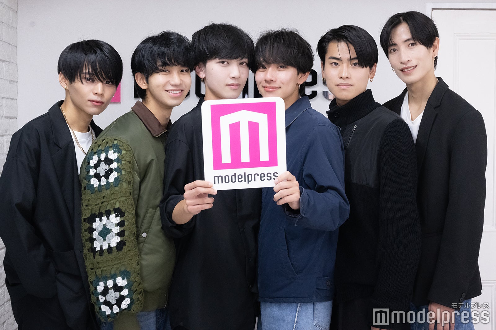 （左から）吉川来希さん、佐藤元大さん、五味輝さん、久保薗春希さん、曽我舜さん、四元貴也さん「ミスター青山コンテスト2023」ファイナリスト（C）モデルプレス