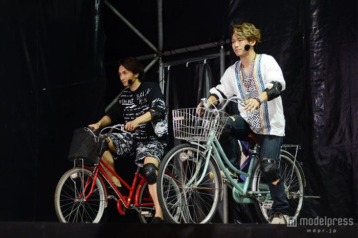 ケンチVSNAOTOの自転車対決