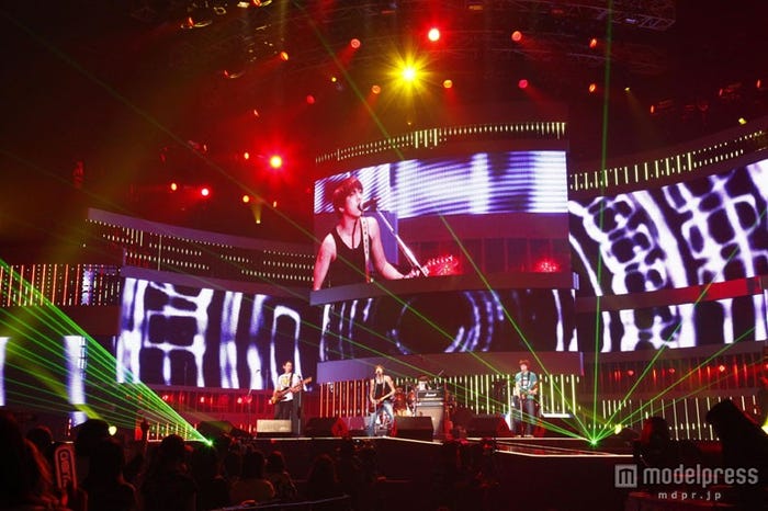 a-nationで熱唱するCNBLUE