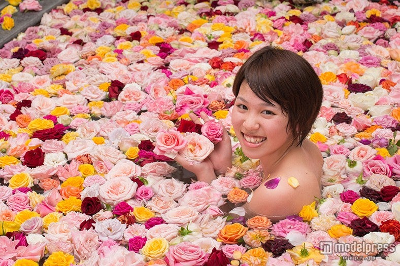 最高に贅沢な気分に浸れる薔薇風呂