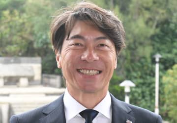 ヤクルト前監督 元フジの人気アナと2ショ「相変わらず上品でお綺麗でした」溢れる美貌に「デレデレが」「お顔とろけてますよ～」