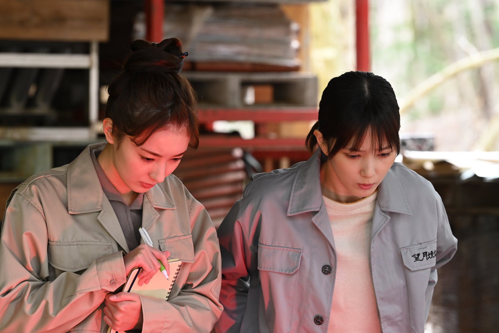 宮本茉由、本田翼「6秒間の軌跡～花火師・望月星太郎の2番目の憂鬱」第7話より（C）テレビ朝日