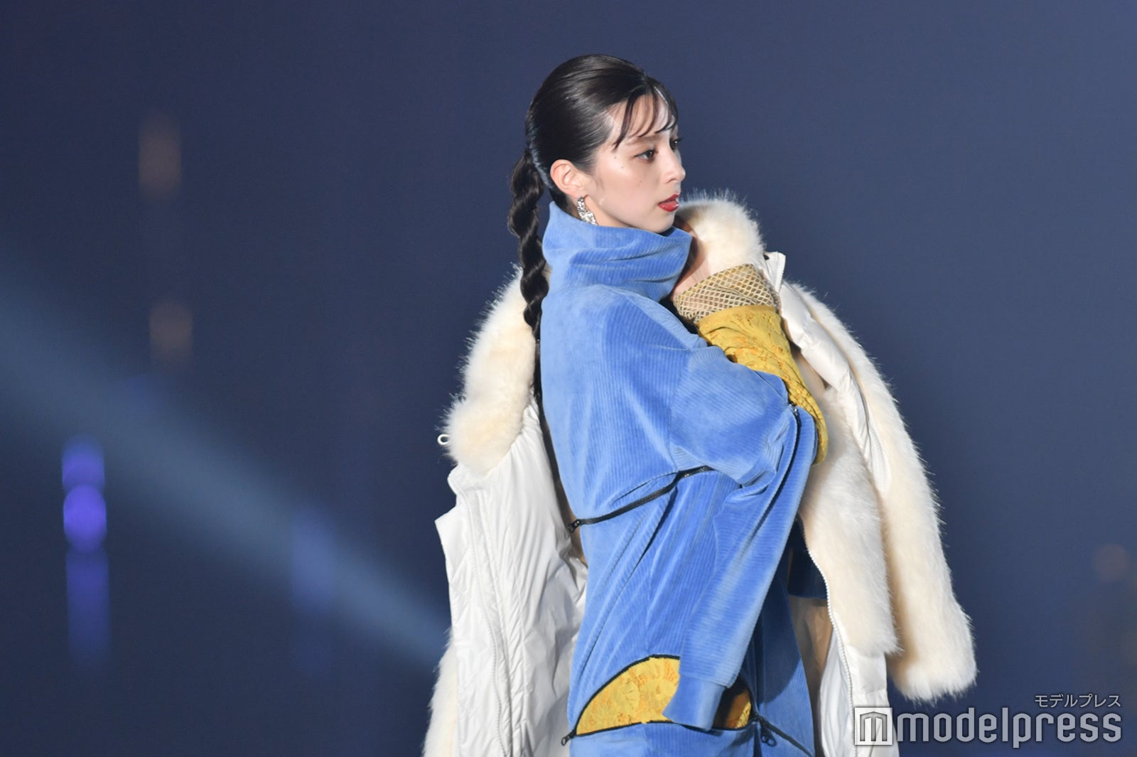 （C）モデルプレス