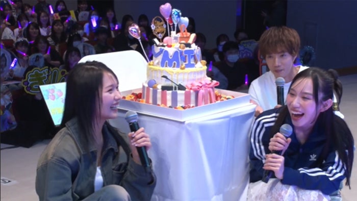 ばんばんざい、“過去最大規模”結成5周年記念イベントでみゆの誕生日祝福 コムドット・中町兄妹ら豪華YouTuberから祝福コメントも＜イベントレポ／BNZooサミット2024＞