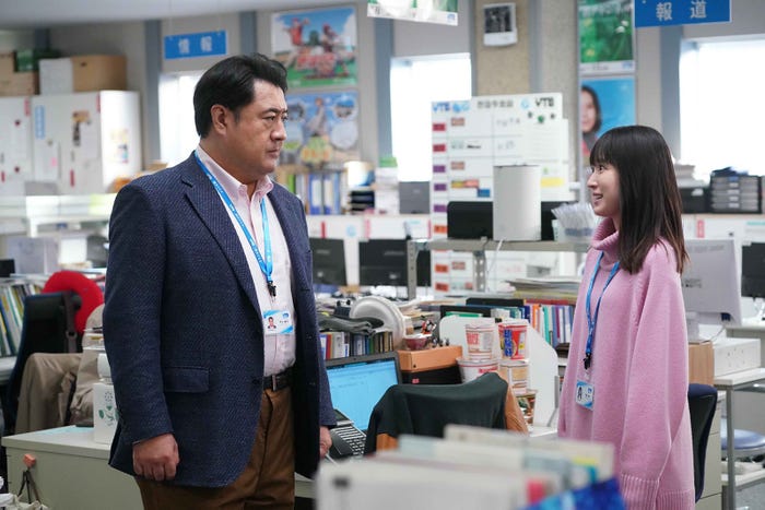 小手伸也、福本莉子「ONE DAY~聖夜のから騒ぎ~」第4話より(C)フジテレビ