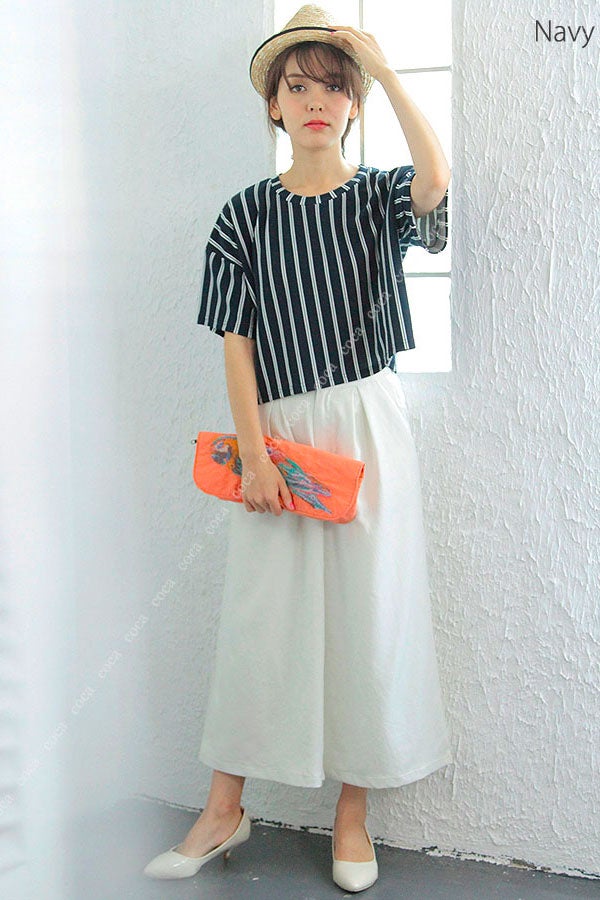 ドロップショルダーの大人ストライプトップス「coca」1,990円（税込）／画像提供：coca