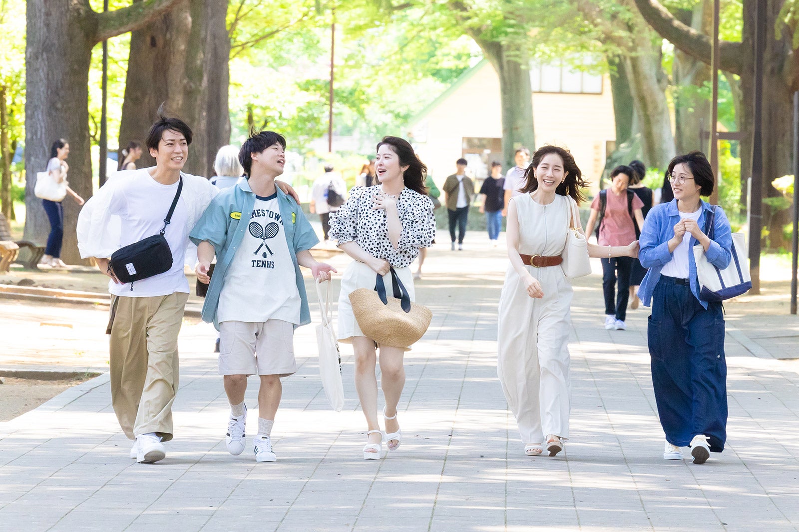 亀梨和也、矢本悠馬、宮澤エマ、田中みな実、石原さとみ（C）テレビ朝日