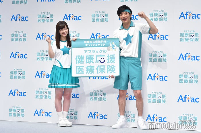 橋本環奈、田中圭(C)モデルプレス