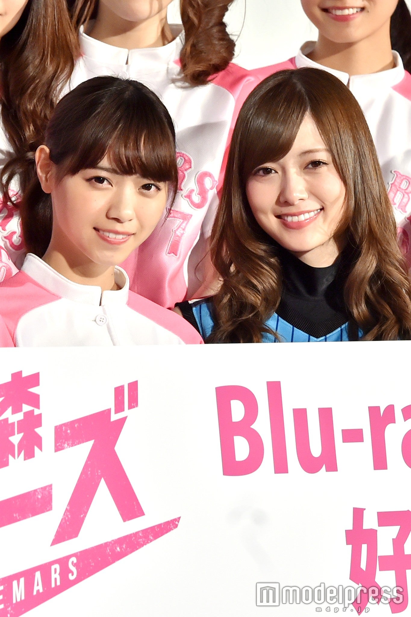 西野七瀬、白石麻衣（C）モデルプレス