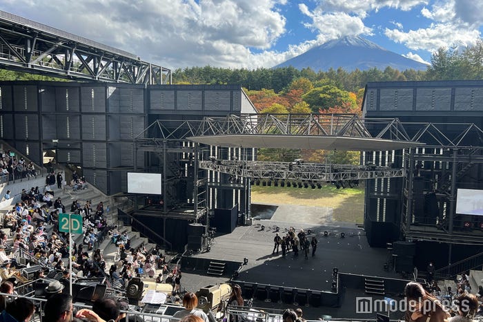「TGC FES YAMANASHI 2023」内観(C)モデルプレス