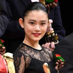 モデルプレス - 杉咲花“お母ちゃん”と親子受賞「何度も救って頂きました」