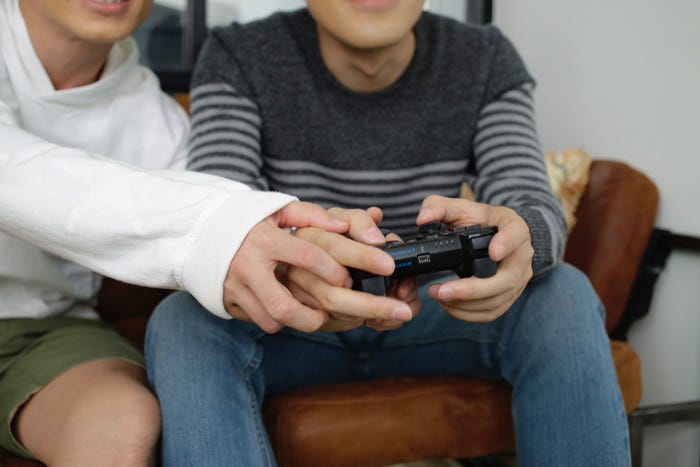 『オリエンタルラジオ×青山裕企 写真集 DOUSEI -ドウセイ-』より