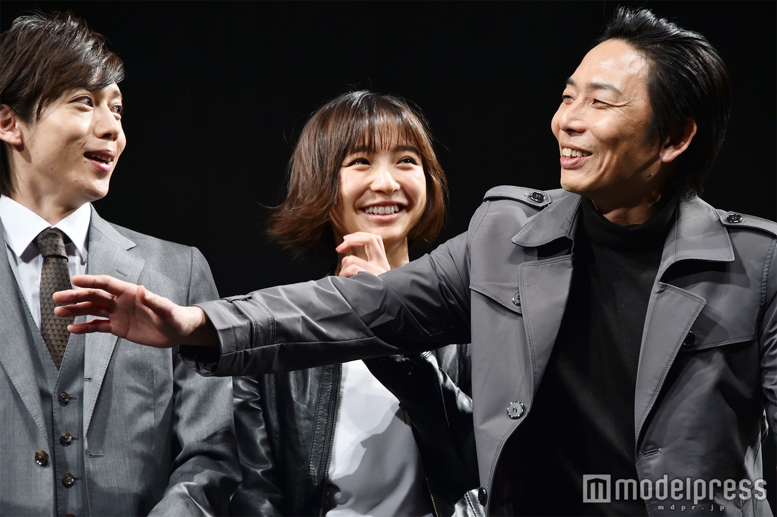 篠田麻里子 共演者も絶賛 稽古場での 座長 ぶりとは アンフェアな月 ゲネプロ写真 モデルプレス 篠田麻里子 共演者も絶賛 稽古場での 座長 ぶりとは アンフェアな月 ゲネプロ写真 モデルプレス