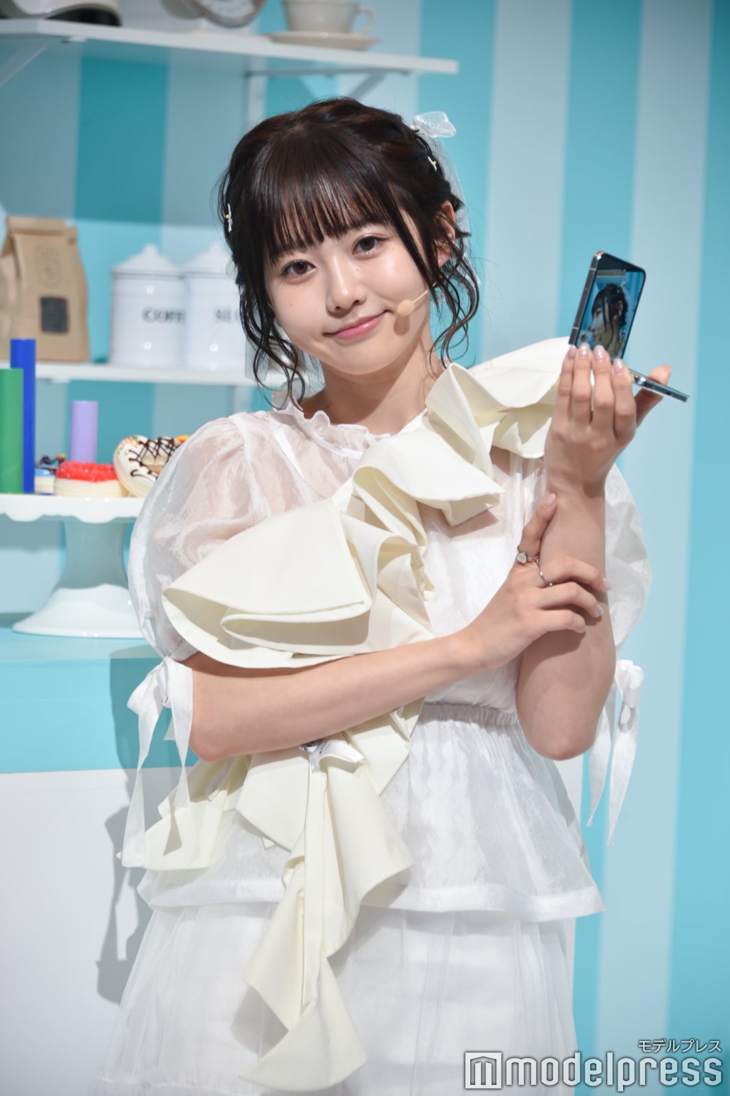 「花束オオカミ」で話題のインフルエンサー・ちせ、映える“自撮りテク”明かす