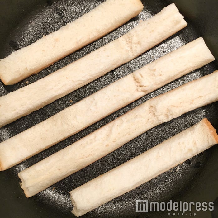 フライパンにそって並べてみて/画像提供:柏原歩