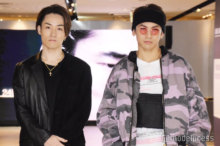 Exile Tetsuya Naoto ステージ衣装に思うこと 近くで見ると モデルプレス Exile Tetsuya Naoto ステージ衣装に思うこと 近くで見ると モデルプレス