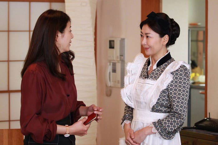 井川遥、中山美穂/「貴族探偵」第7話より(画像提供:フジテレビ)