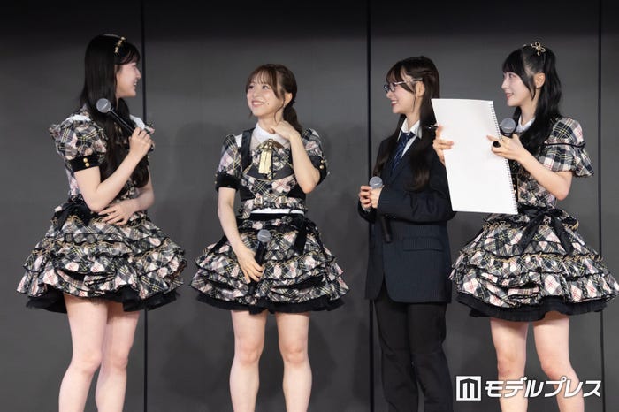 八木愛月、倉野尾成美、伊藤百花、佐藤綺星(C)モデルプレス