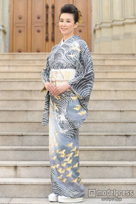 第3話ゲスト出演する萬田久子／（C）フジテレビ