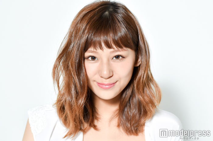 西内まりやの オン眉ロブヘア を真似したい ヘアアレンジを本人が解説 モデルプレス