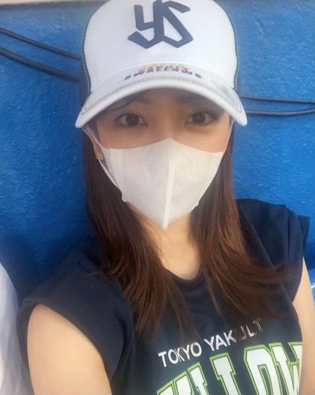 板野友美、夫・高橋奎二投手所属ヤクルト優勝に歓喜 娘との“応援ショット”も公開「いつか娘と応援しに行きたい」