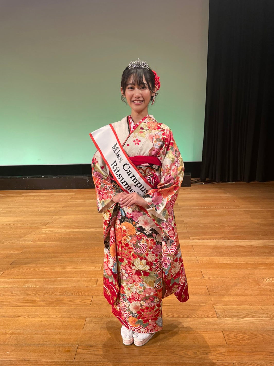 「ミスキャンパス立命館2020」グランプリ・仲間由依さん（提供写真）