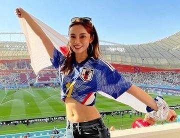 「相変わらず美しい腹筋」4年前にバズった美人すぎるサポーターが再び・・・美ウエストな姿に「美しい」「かわいい」