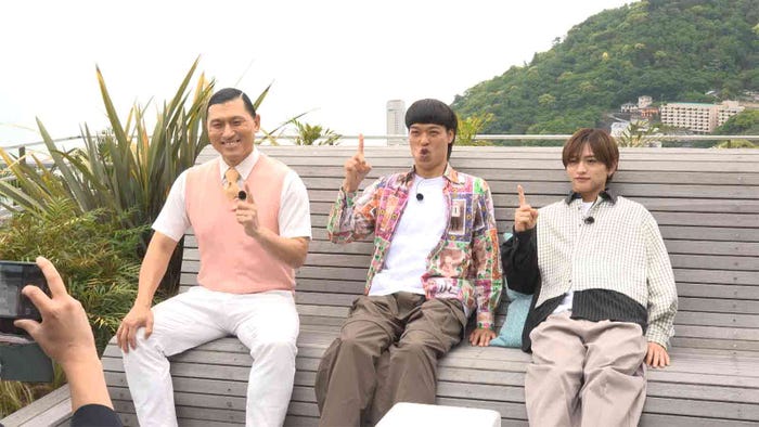 春日俊彰、エース、猪俣周杜(C)日本テレビ