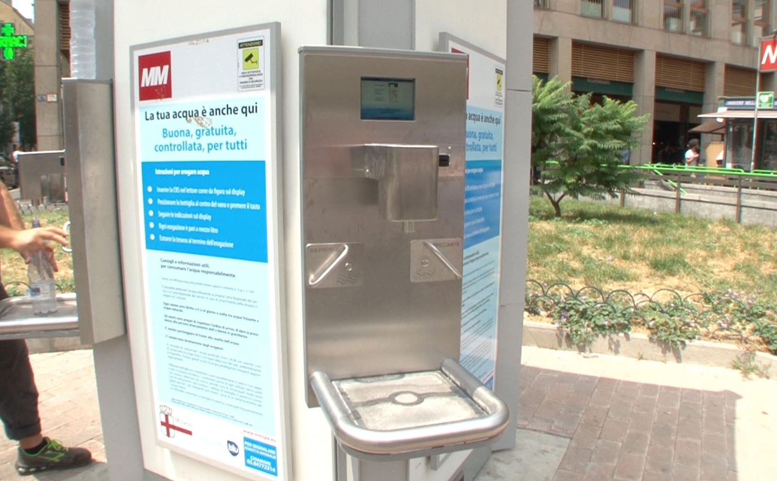 ミネラルウォーターが飲み放題（画像提供：毎日放送）