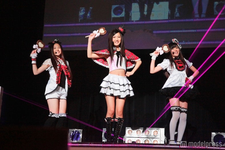 12月28日に「ミルクとチョコレート」でCDデビューする中学生アイドルユニットChocoLe（チョコレ）