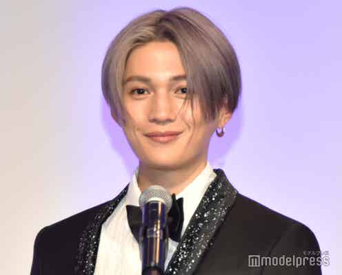 FANTASTICS八木勇征、ハイトーンヘアに電撃イメチェン「ギャラクシー賞」贈賞式でお披露目し話題に<第59回ギャラクシー賞>