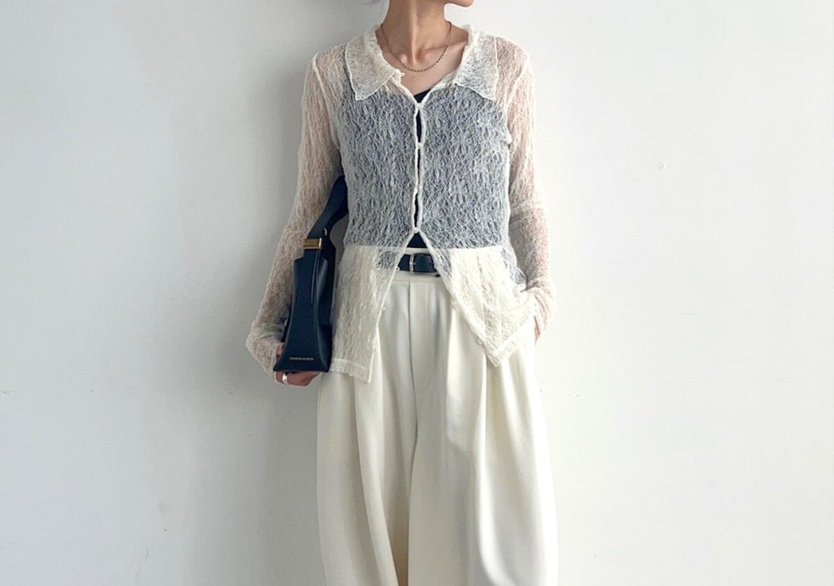 「透け感×白ワイドパンツ」マネするだけで涼しげ美人♡おしゃれな人着こなし大公開！